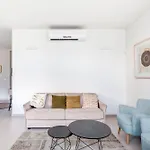 Ella Sr By Tlv2Rent