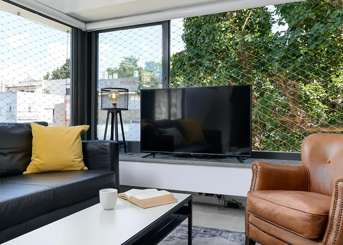 Ella Sr By Tlv2Rent